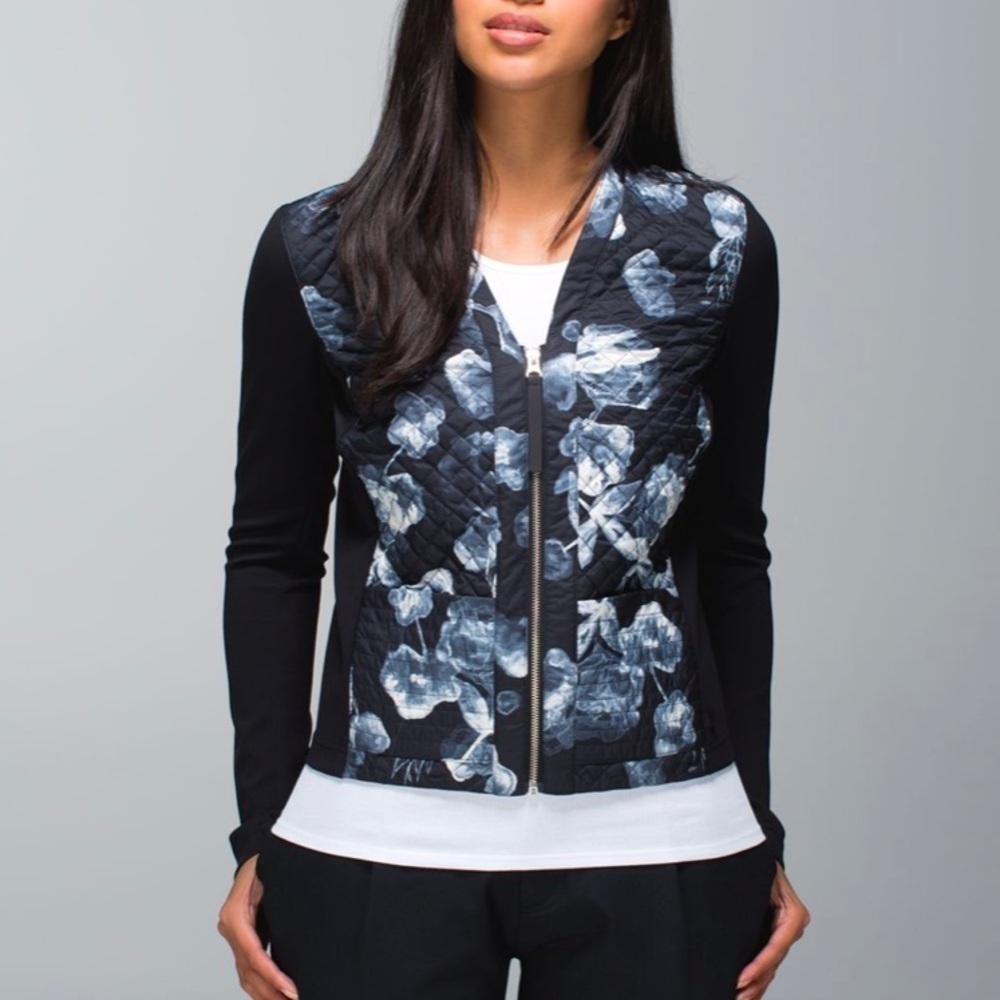 Lululemon Athletica Cardigan & Again Inky Floral Black Ghost / Black